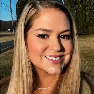 Meet your Posher, Lizzie